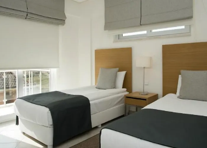 Clc 쿠사다시 골프 앤 스파 5* Soke