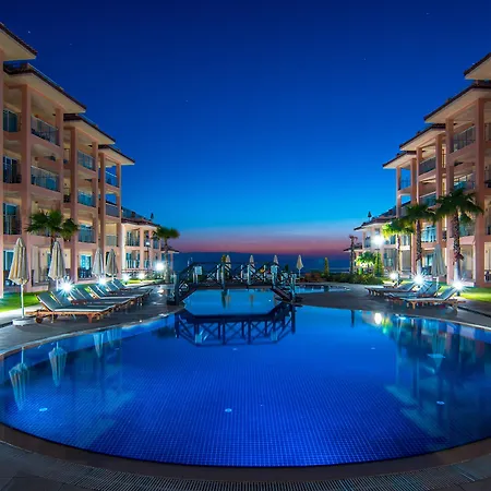 Wyndham Residences Kusadasi Golf And Otel
