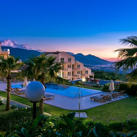 Wyndham Residences Kusadasi Golf And Otel